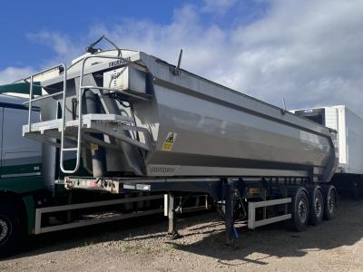 2015 Fruehauf 3 axle tipping trailer