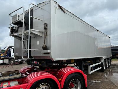 2014 Fruehauf tri axle tipping trailer