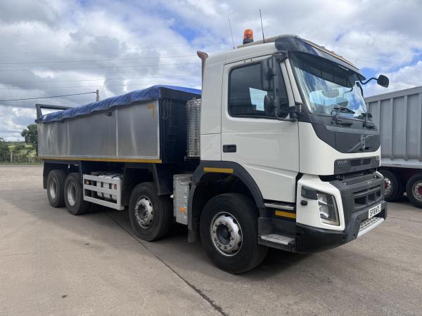 2018 (18) Volvo FMX420 8x4 tipper