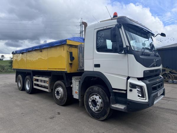 2018 (18) Volvo FMX420 8x4 tipper